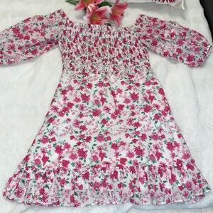 NWOT Olivaceous Pink Floral Midi Dress. never worn